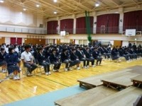 送る会を楽しむ３年生